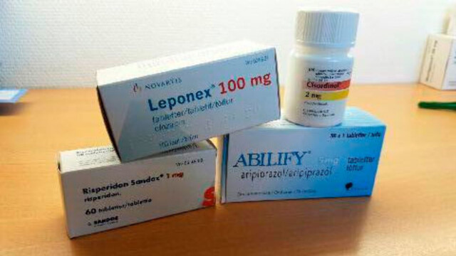 ANTIPSYKOTISKE LEGEMIDLER: Leponex, Cisordinol, Abilify og Risperidon er eksempler på antipsykotiske legemidler. Foto: Lommelegen.no ANTIPSYKOTISKE LEGEMIDLER: Leponex, Cisordinol, Abilify og Risperidon er eksempler på antipsykotiske legemidler. Foto: Lommelegen.no
